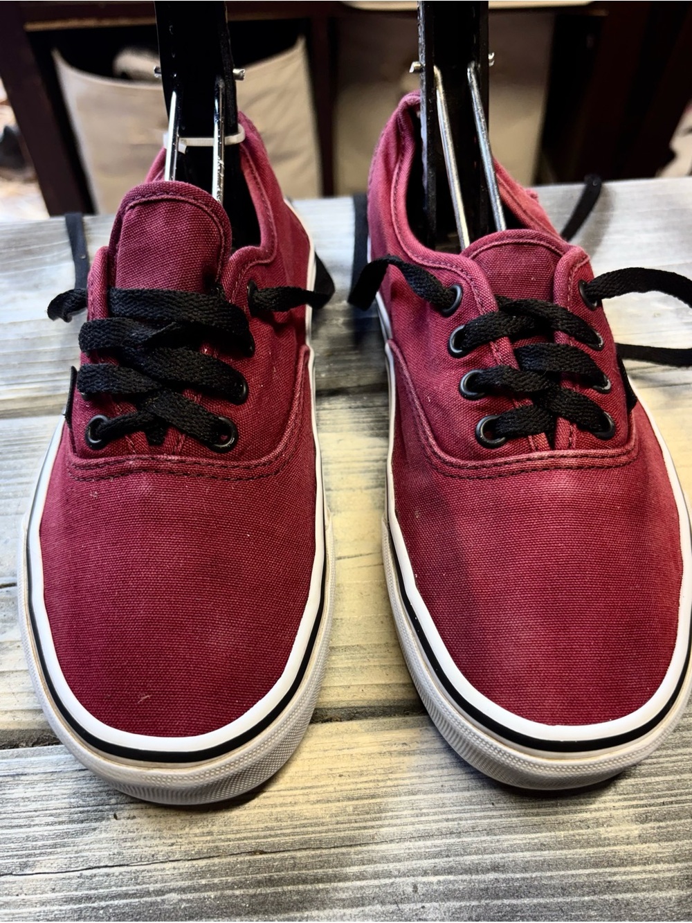 Vans Authentic burgundy canvas sneakers #skateboarding Women’s 7.5